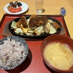 Sachi Fuku Ya - 熟成豚カツの鉄板味噌だれ焼き定食