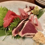 よし都 - 初かつおたたき、本鮪、活しまあじ、カンパチ、蛸