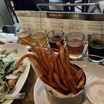 T.Y.HARBOR River Lounge - 