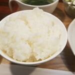 キッチン ブルー グローブ - ご飯大盛りのアップ