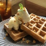 Cafe Yummy Waffle - 