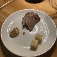 カルネジーオ イースト - 