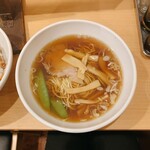 Chuukai Chiryuuou - スタミナ丼の半ラーメン