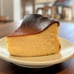 UNITY CAFE - バスクチーズケーキ　700円