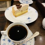 Tsubakiya Kafe - 芳醇ブレンドと渋皮モンブラン^ - ^