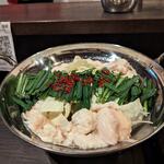 地酒屋 あくび - 博多モツ鍋２人前（塩