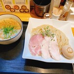 麺処 飯田家 - 料理写真:味玉つけ麺
