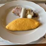 カーブドッチ - オムレツとハム