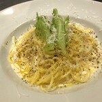 Fresh pasta with Parmesan cheese and black pepper