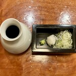 Ueno Mikian - せいろもり ¥800 の薬味、つゆ