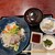 海鮮問屋仲見世 - 料理写真:魚の３色丼定食800円