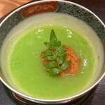 もちづき - ひろうす　ヒスイ豆のスリ流し