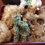 Tensan - ごま油でカラリと揚がった天ぷら、満載♪