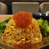 和食のあらまさ - 鮭といくらの親子チャーハン 結構な量が出た