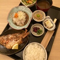 しゃぶしゃぶ芋つる 新橋店 別館 - 週替わり定食