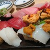 Sushi Sake Sakanasugidama - マグロ玉、溶けるえんがん、ウニイカ大葉、ウニバター