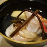 Shushi Mon - 金目鯛とハマグリ、筍、よもぎ麩の椀