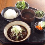 Nihonshu Baru Yusuradou - 牛もつ煮定食【ランチ】