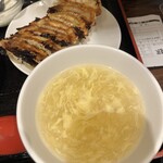 珉珉 - 焼き餃子とスープ