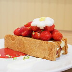 ラ ブランシュ エルミン - Mille-feuille fraise（苺のミルフィーユ）（1680円）