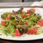 トリワイン ＰＩＫＯＳＨＨＨＵ - カプレーゼ サラダ仕立て