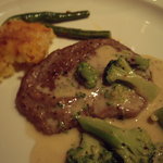 ビストロ・ラ・クッチーナ - 仔牛のブロッコリ＆フォアグラソース