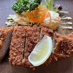 ろまんす亭 - 料理写真:とんかつ