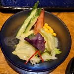 鉄板焼ステーキレストラン 碧 - サラダ。二種類のドレッシングから選べます。
