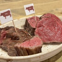 熟成和牛ステーキグリルド エイジング・ビーフ 横浜店 - マキ200g, クリ200g