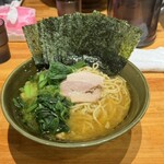 横浜家系ラーメン 竜家 - 料理写真: