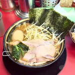 豚骨醤油ラーメン 王道家 柏店 - 