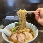 らぁめん 涼虎 - 涼虎らぁめん（醤油）＋味玉