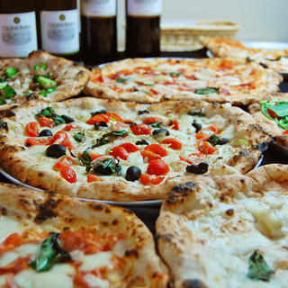 takeaway is also OK! Enjoy authentic pizza at home.