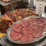 Taishuu Horumon Yakiniku Kemuriki - 