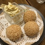 炎神 - 胡麻団子と絶品ホイップ