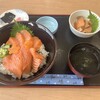 伊勢志摩みやげセンター王将 - サーモン丼