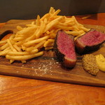 Ata - 牛イチボのスティック・フリット2