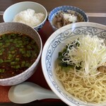 Juju - ランチ 勝浦タンタンつけ麺 (もつ煮,半ライス付き)