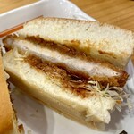 コメダ珈琲店 - カツパンの断面