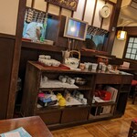 Tobi Ume - 店内