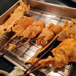 Kushikatsu Tarou - 令和6年4月 営業時間(17:00〜23:00)
                      太郎のほろよいセット 税込990円
                      生中、おまかせ串かつ6本(もつ、なす、あじ、たこ、さつまいも、ちくわ)、牛すじ煮込み2本