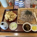 Katsura - 小柱揚げ付きざる蕎麦1100円