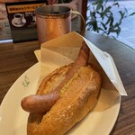 ドトール珈琲店  - モーニングセット（ドトールドッグ、アイス珈琲）