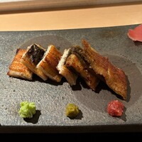 うなぎ時任 - 白焼き
                    スダチ、わさび、柚子胡椒、梅肉、ワイン塩
                    生ハム