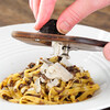 スパッツィオ･イノ - 料理写真:トリュフを削っているパスタ