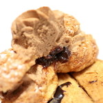 Patisserie Ravi,e relier - 中にはプルーンのコンポートが。 '14 2月上旬