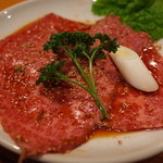 炭焼 金竜山 - 中カルビ（バランスが良くお母さんおススメ）2014.2.2X