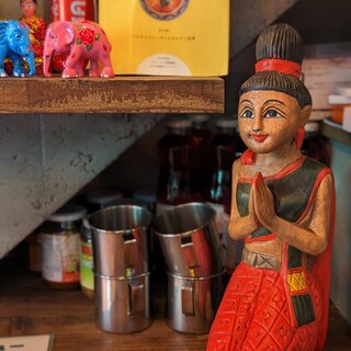 本場の屋台を再現した空間がタイ旅行気分を演出◆非日常を味わう