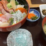 お魚天国 海鮮食事処 - 