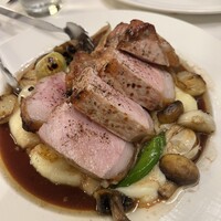 LE PORTIER Par Aux Delices de dodine Toranomon - 芋ブタ背肉のロースト（サーブ後）
